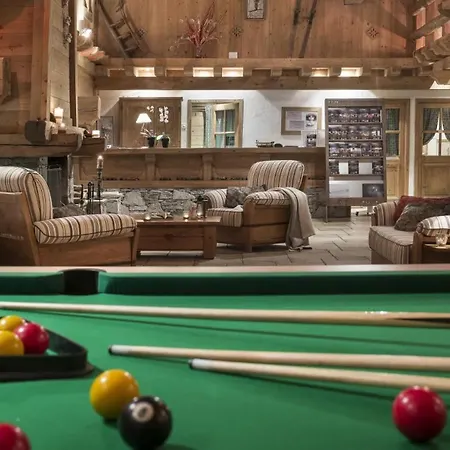 Bozelet, 4/6 Personnes Piscine, Hébergement de vacances *